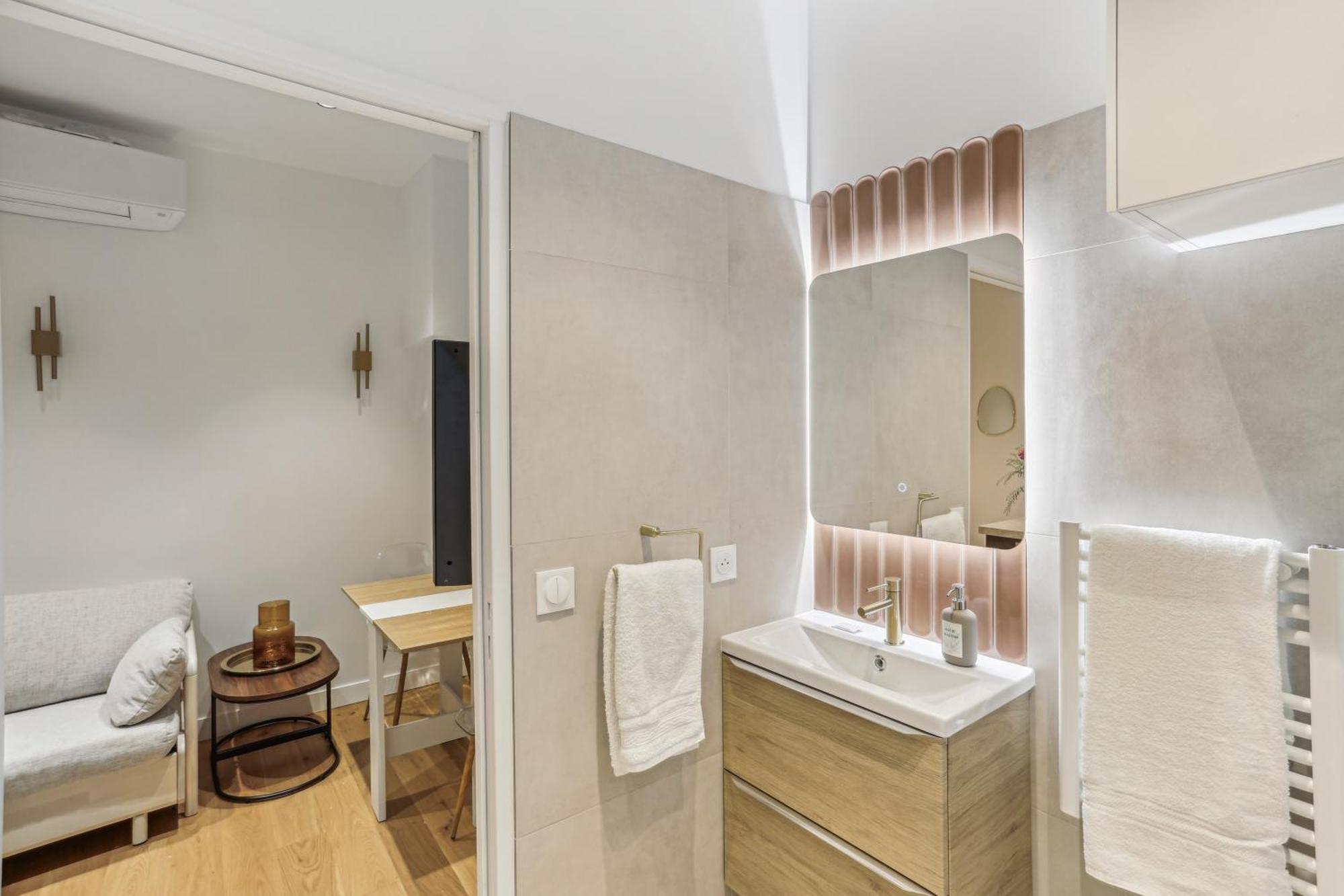 Lavie Maison Hot Tub And Ac Near Arc De Triomphe Parijs