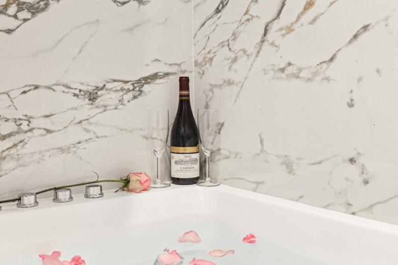 Lavie Maison Hot Tub And Ac Near Arc De Triomphe * Parijs