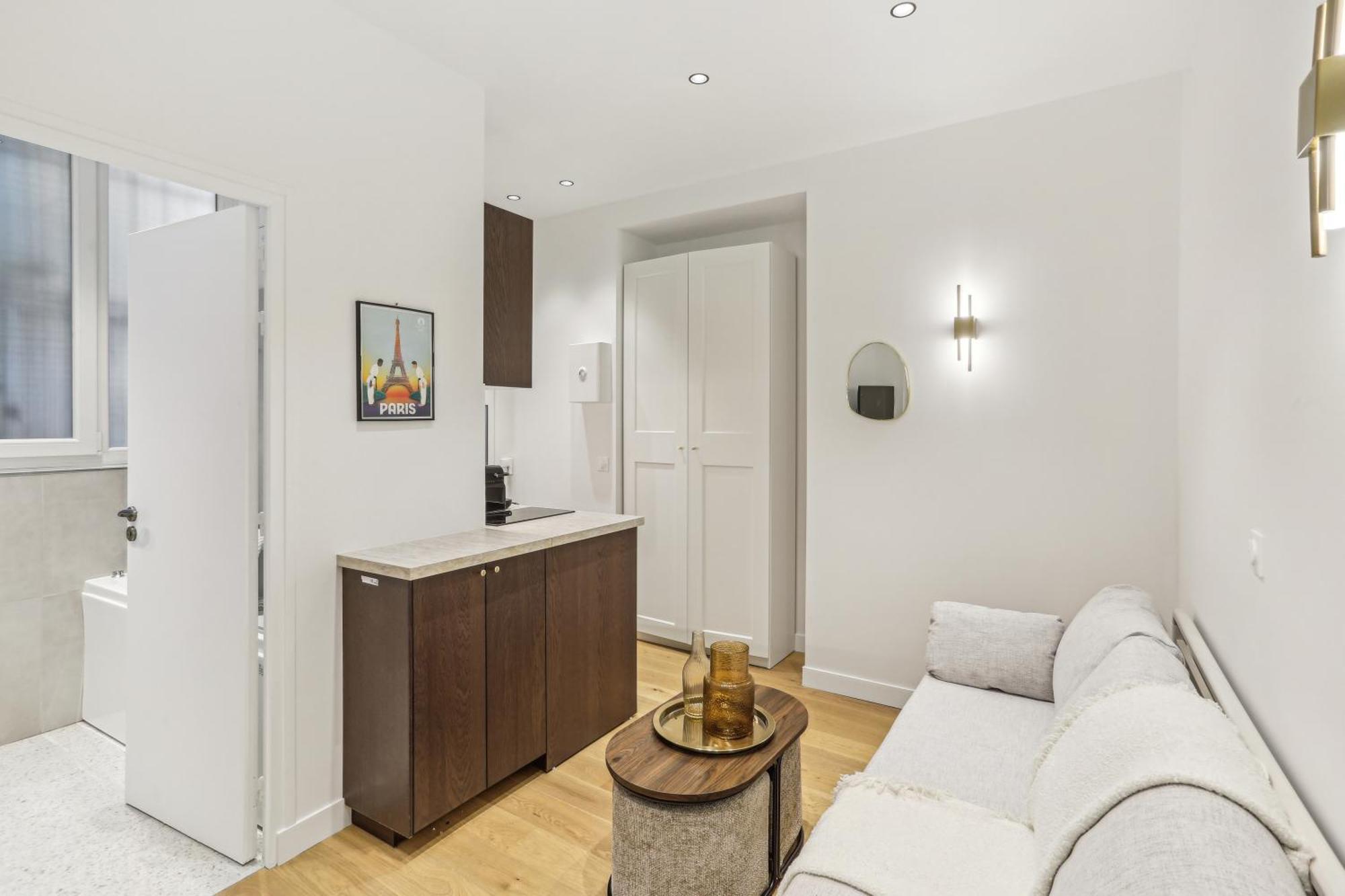 Lavie Maison Hot Tub And Ac Near Arc De Triomphe Appartement Parijs